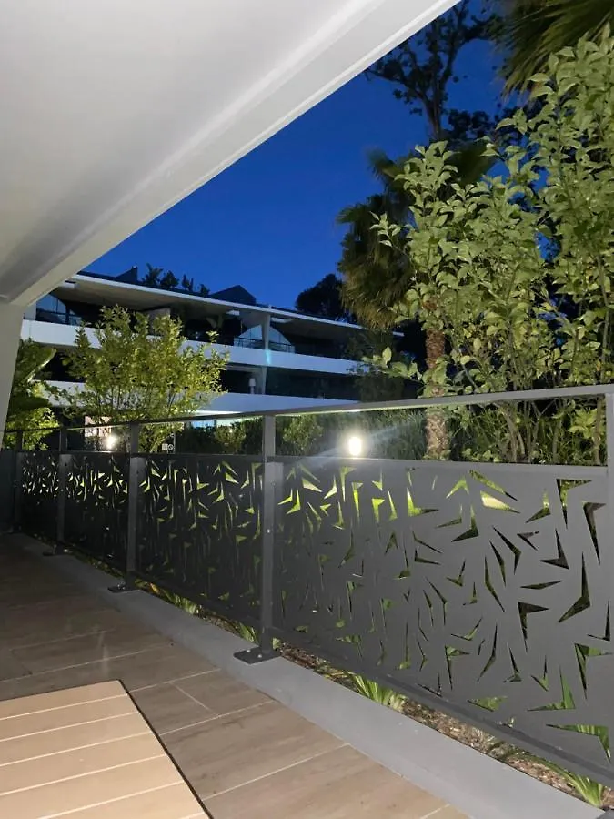Residence Pearl Beach - Seaside Rooftop Pool Villeneuve-Loubet 0*,  France